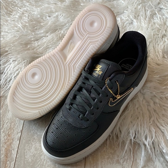 NWT Nike Air Force 1 LX - Picture 8 of 8